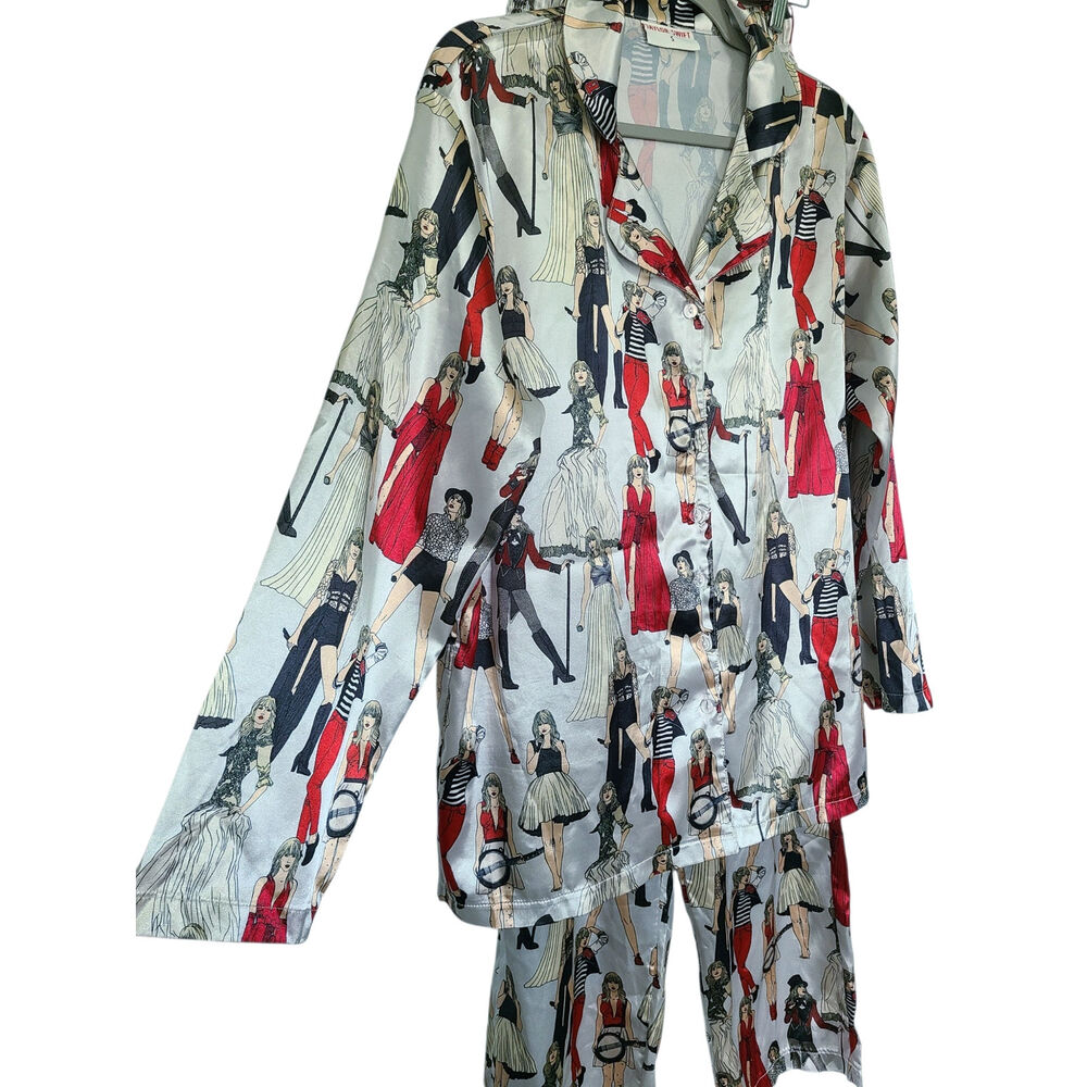 Official Taylor Swift Red (Taylor's Version) Eras Satin Pajama Set Small S PJs - Picture 4 of 9